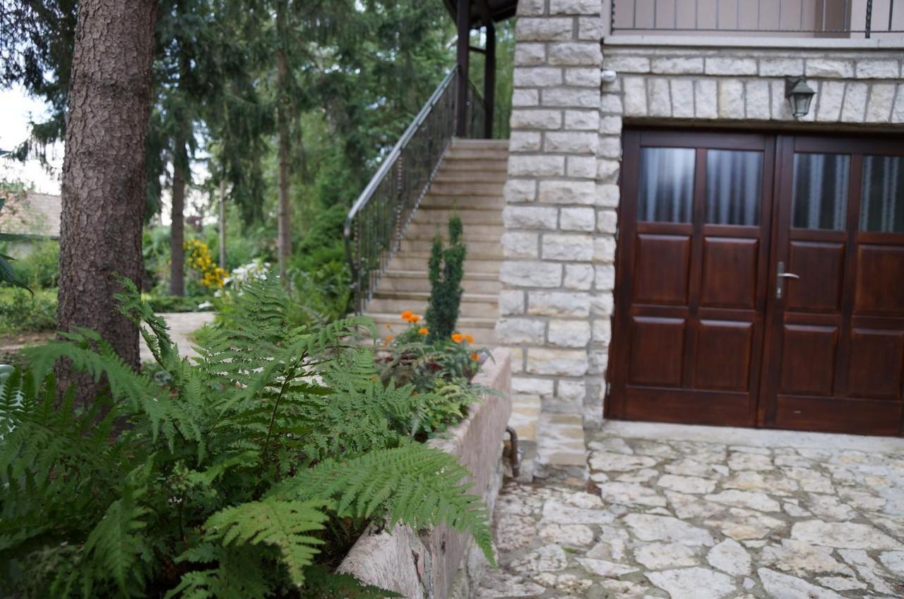 Ferienwohnung Fenyves Vendeghaz Bábolna Exterior foto