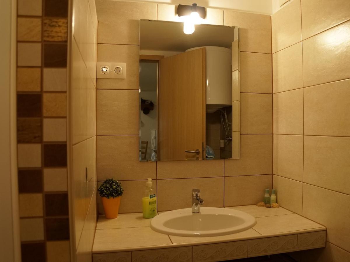 Ferienwohnung Fenyves Vendeghaz Bábolna Exterior foto