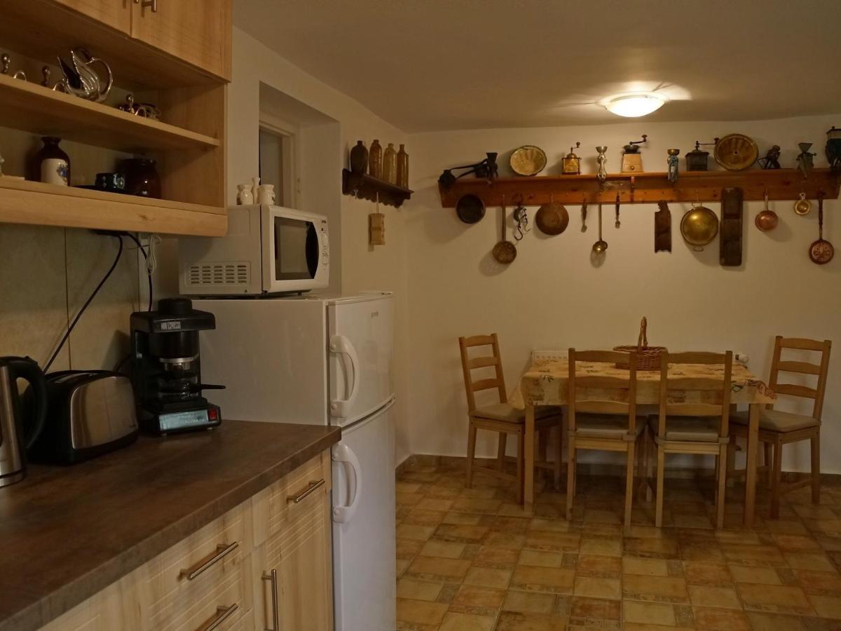 Ferienwohnung Fenyves Vendeghaz Bábolna Exterior foto