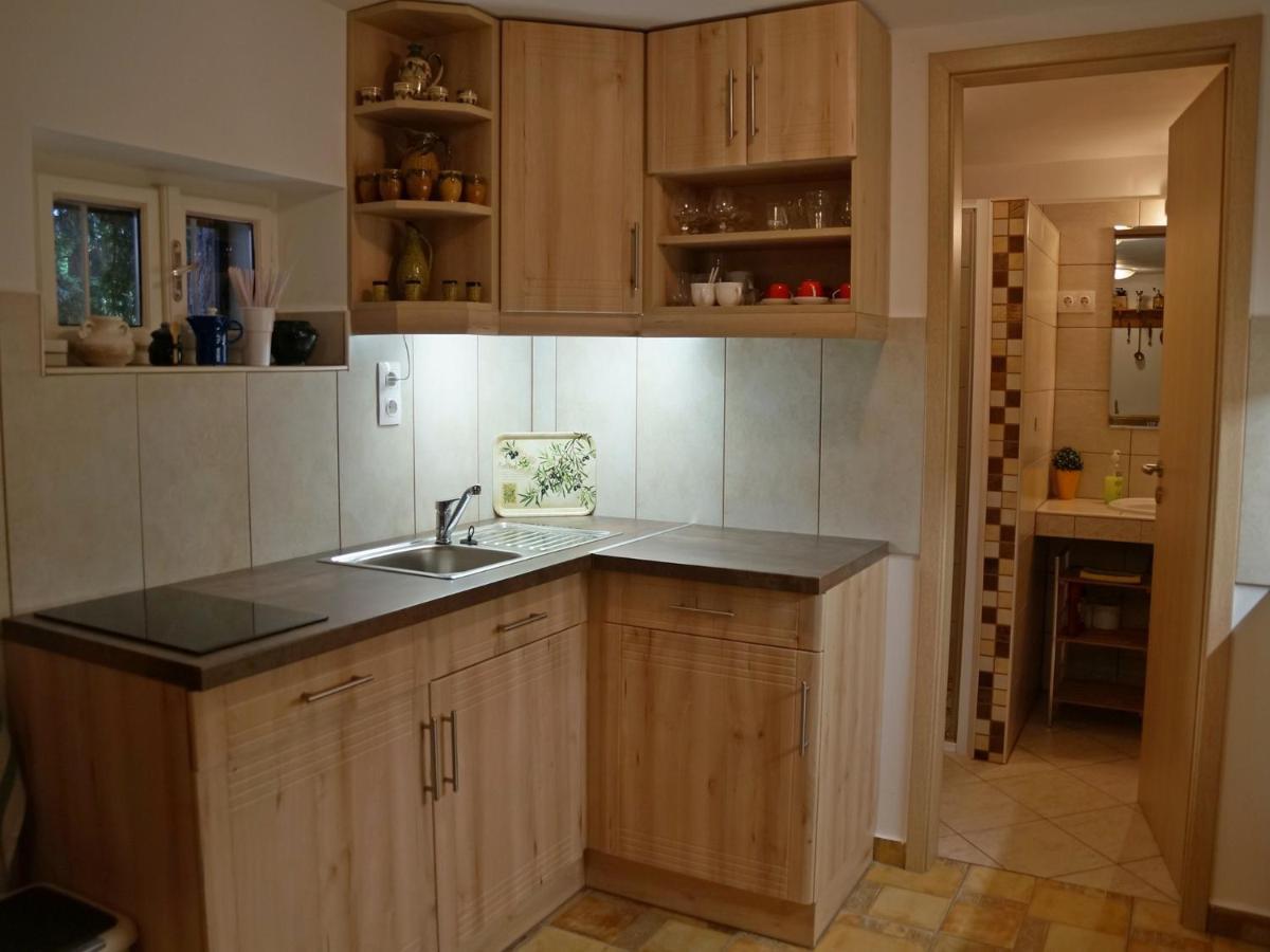 Ferienwohnung Fenyves Vendeghaz Bábolna Exterior foto