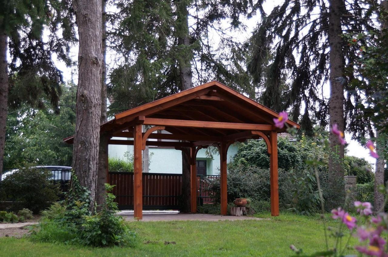 Ferienwohnung Fenyves Vendeghaz Bábolna Exterior foto