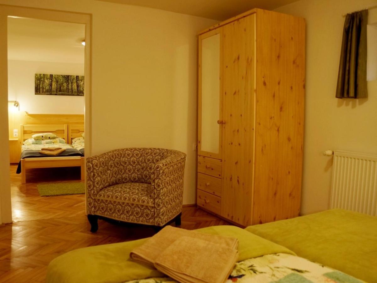 Ferienwohnung Fenyves Vendeghaz Bábolna Exterior foto